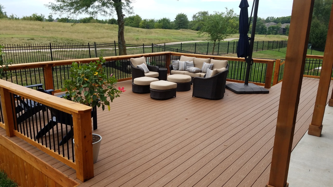 Fiberon Deck Capped Decking made from recycled plastics and wood fibers to make an encapuslated and scalloped decking board