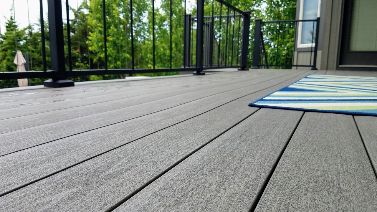 Capped Composite Decking has disitinct surfaces and textures with beautiul natural colors