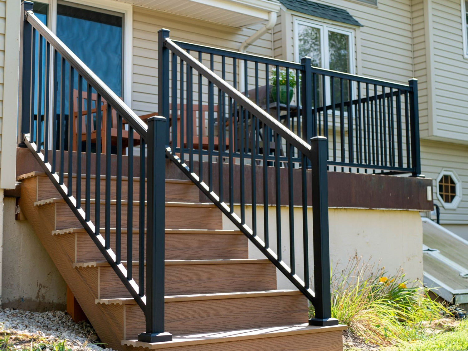 Deck railing advantage handrail does level and stair rail and utilizes a special fluted post for easy installation!